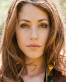 Amanda Crew